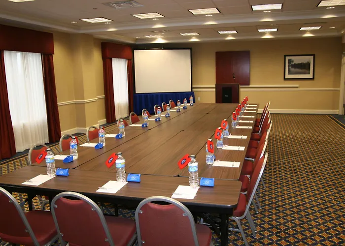 Hampton Inn & Suites Lanett/West Point